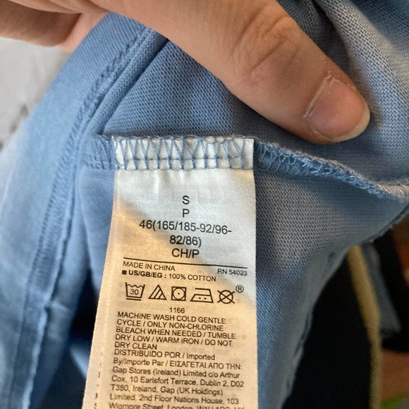 Gap T-Shirt Mens Sz S Jean-Michel Basquiat Blue Cotton Graphic Art Long Sleeve - Picture 6 of 9